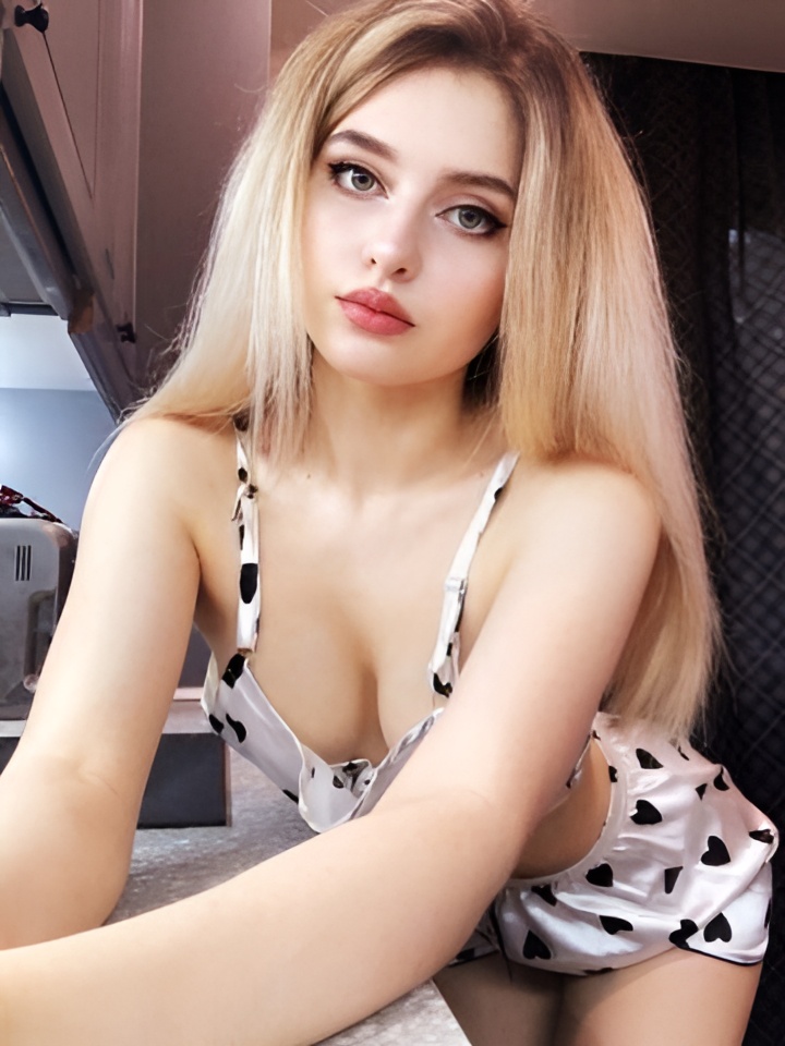 Надя привлекальеная девушка из Полысаево цена от 1500 руб