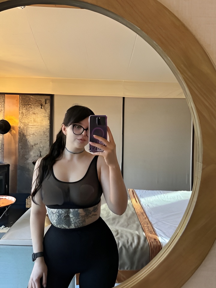 Наташа привлекальеная девушка из Полысаево цена от 2500 руб