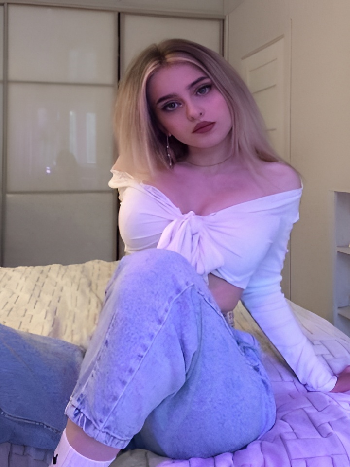 Роксана привлекальеная девушка из Полысаево цена от 2500 руб