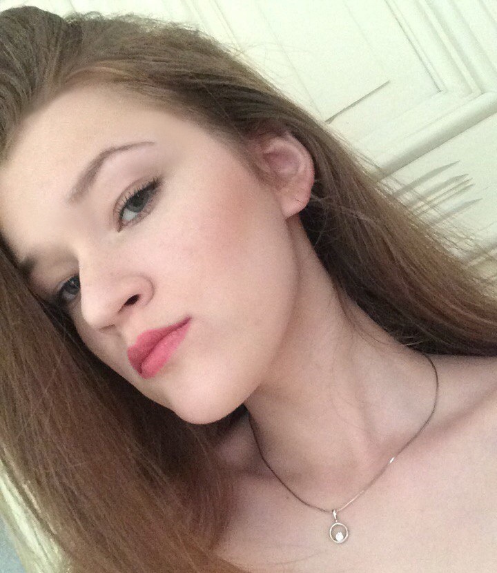 Надя привлекальеная девушка из Полысаево цена от 3500 руб