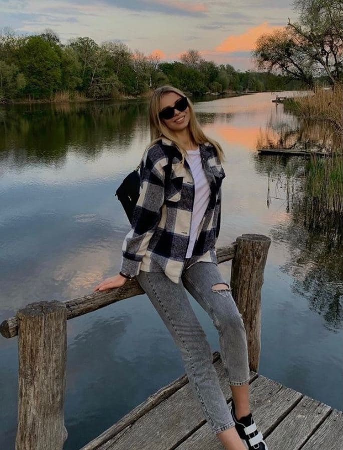 🎥 Люда привлекальеная девушка из Полысаево цена от 3500 руб