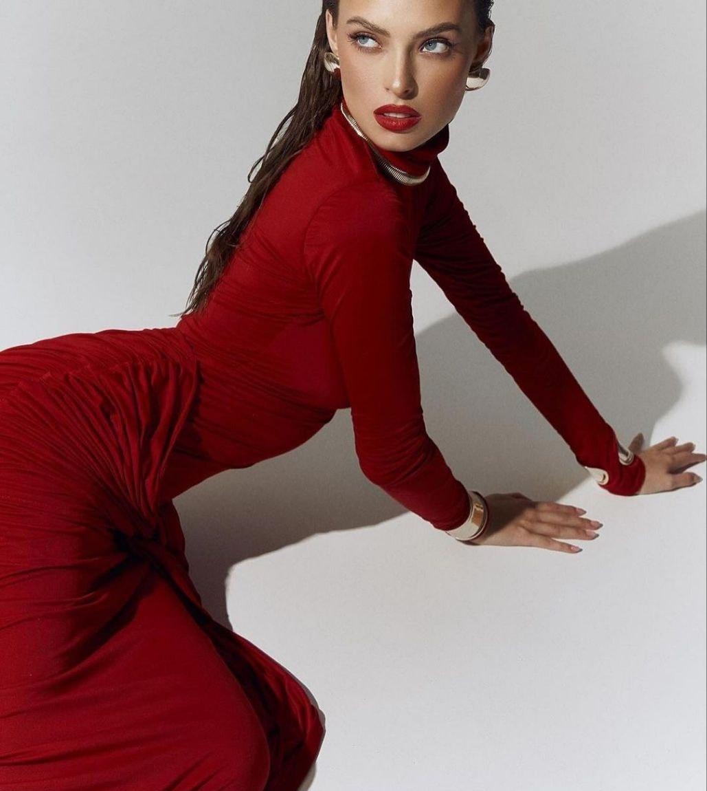 Мэри привлекальеная девушка из Полысаево цена от 4000 руб