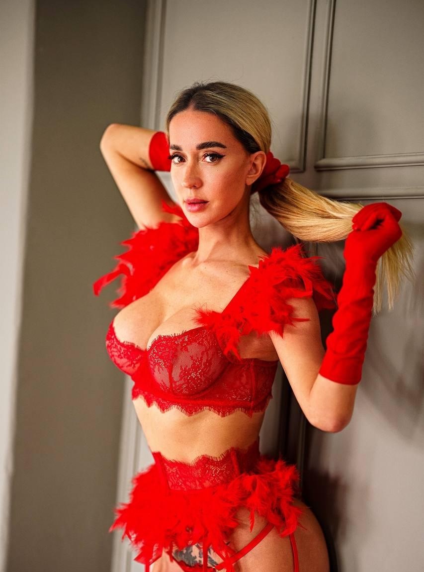 Ася привлекальеная девушка из Полысаево цена от 6000 руб