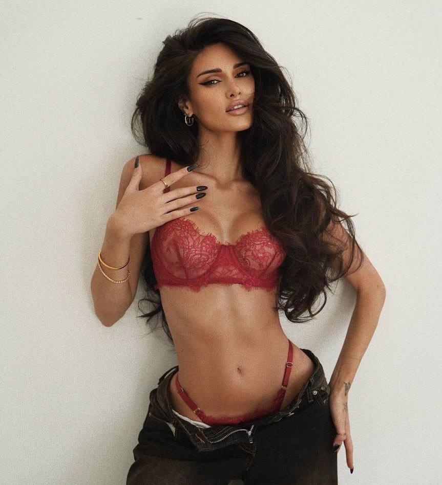 Анита привлекальеная девушка из Полысаево цена от 6000 руб