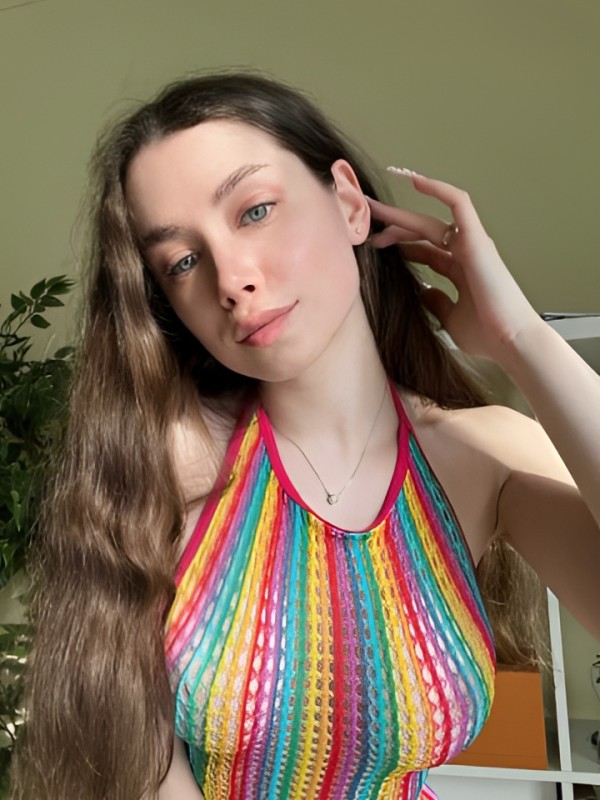 Дарья привлекательная девушка из Полысаево цена от 2500 руб