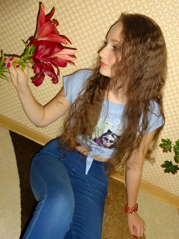 Эмма привлекательная девушка из Полысаево цена от 3000 руб