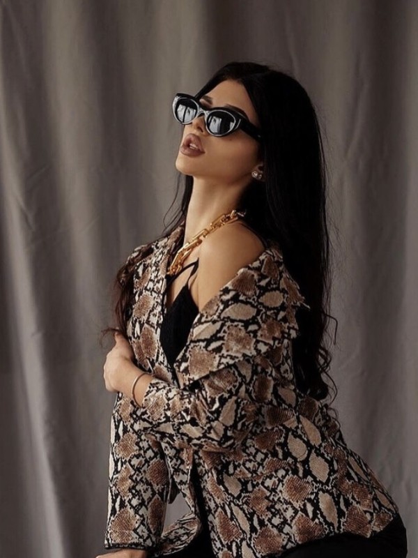 Анжела привлекательная девушка из Полысаево цена от 3500 руб